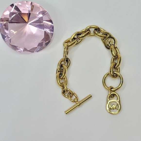 MICHAEL KORS WOMEN GOLD LOGO CHAIN BRACELET - Picture 1 of 4